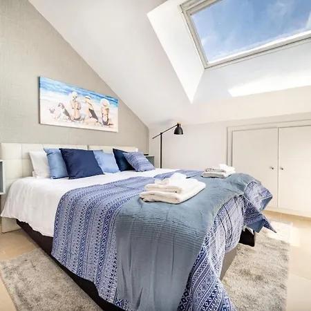 103 - Luxurious 3 Bed Duplex Penthouse With Stunning Mountain Views * מיחאס