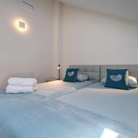103 - Luxurious 3 Bed Duplex Penthouse With Stunning Mountain Views Apartment