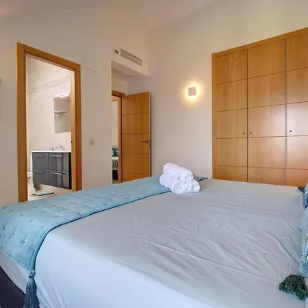 Apartment 103 - Luxurious 3 Bed Duplex Penthouse With Stunning Mountain Views *