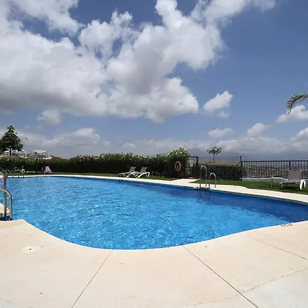 103 - Luxurious 3 Bed Duplex Penthouse With Stunning Mountain Views Apartment *
