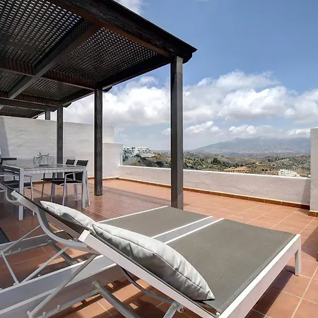 103 - Luxurious 3 Bed Duplex Penthouse With Stunning Mountain Views Apartment