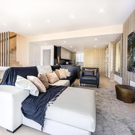 103 - Luxurious 3 Bed Duplex Penthouse With Stunning Mountain Views 公寓 *